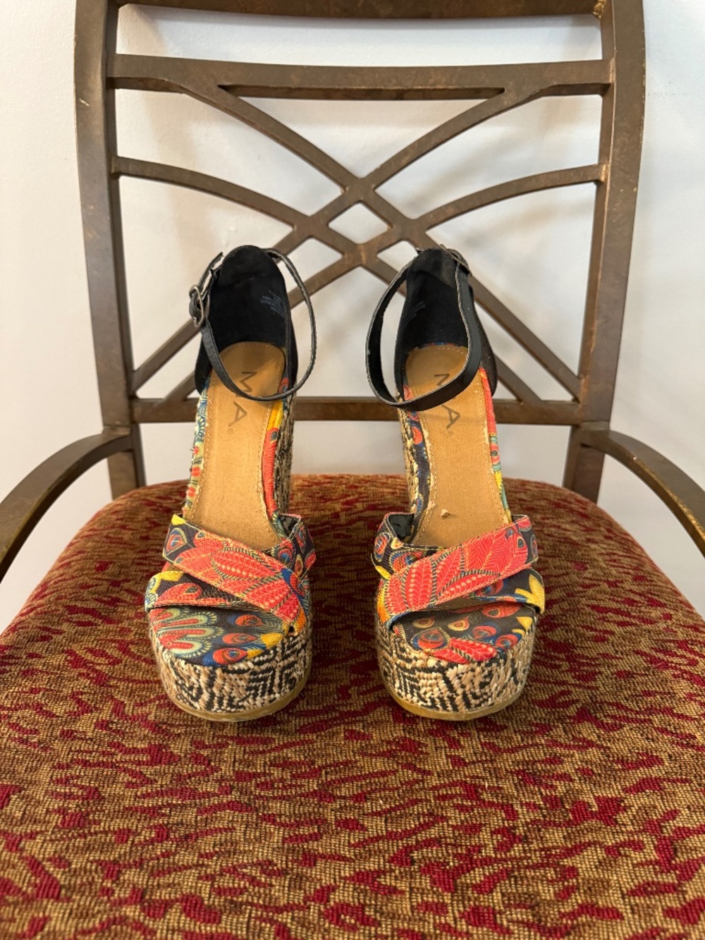 Mia Silvia Summer Wedges - size 8